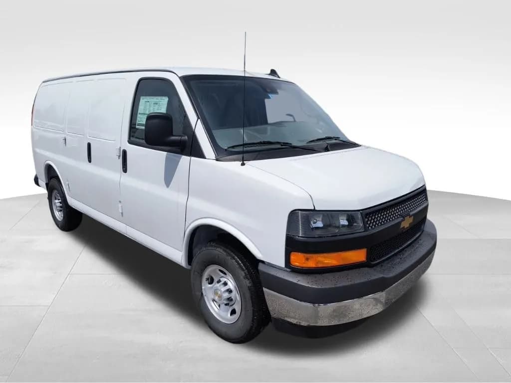 2025 Chevrolet Express 3500 - Vans