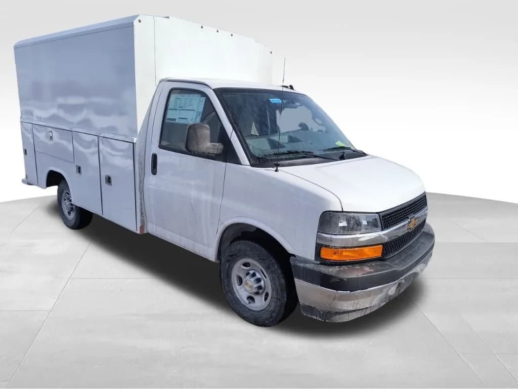 2026 Chevrolet Express 3500 - Service