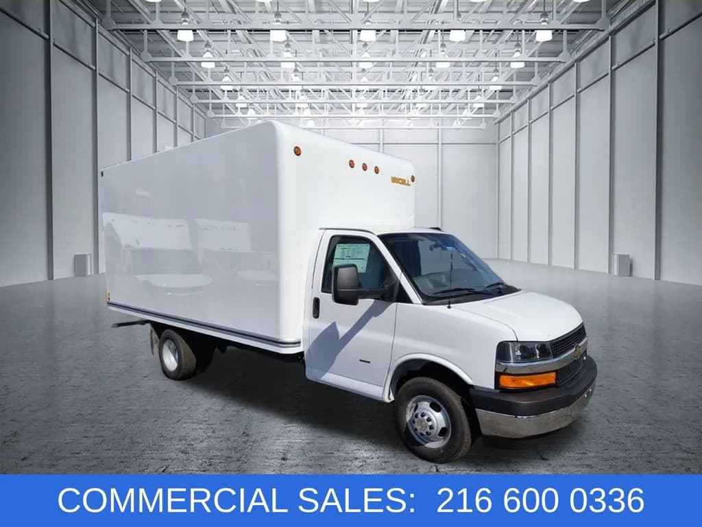 2025 Chevrolet Express 3500 - Box