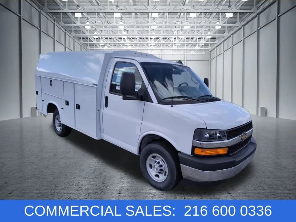 2025 Chevrolet Express 3500 - Service