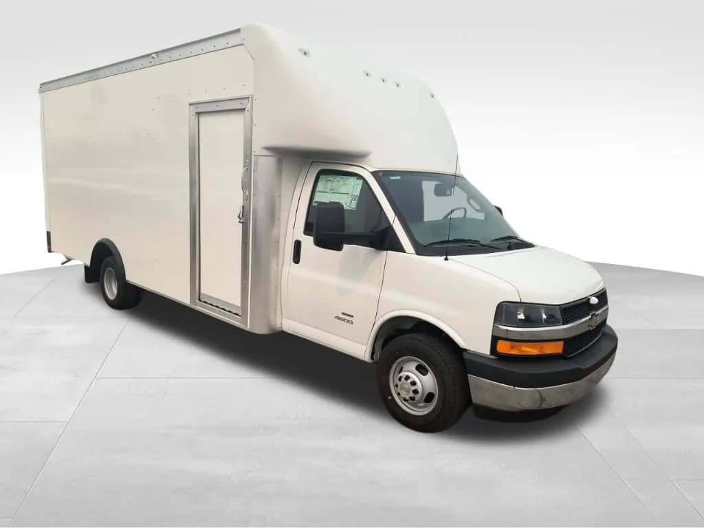 2026 Chevrolet Express 4500 - Box