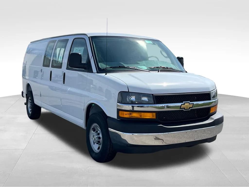 2026 Chevrolet Express 3500 - Vans