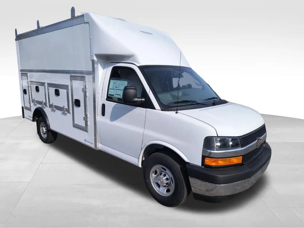 2026 Chevrolet Express 3500 - Box