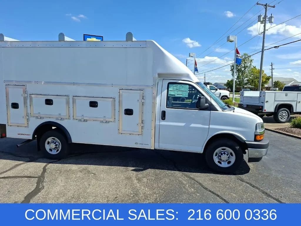 2026 Chevrolet Express 3500 - Box