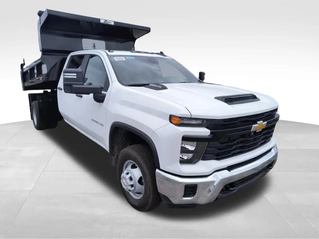 2026 Chevrolet Silverado 3500 Crew Cab - Chassis