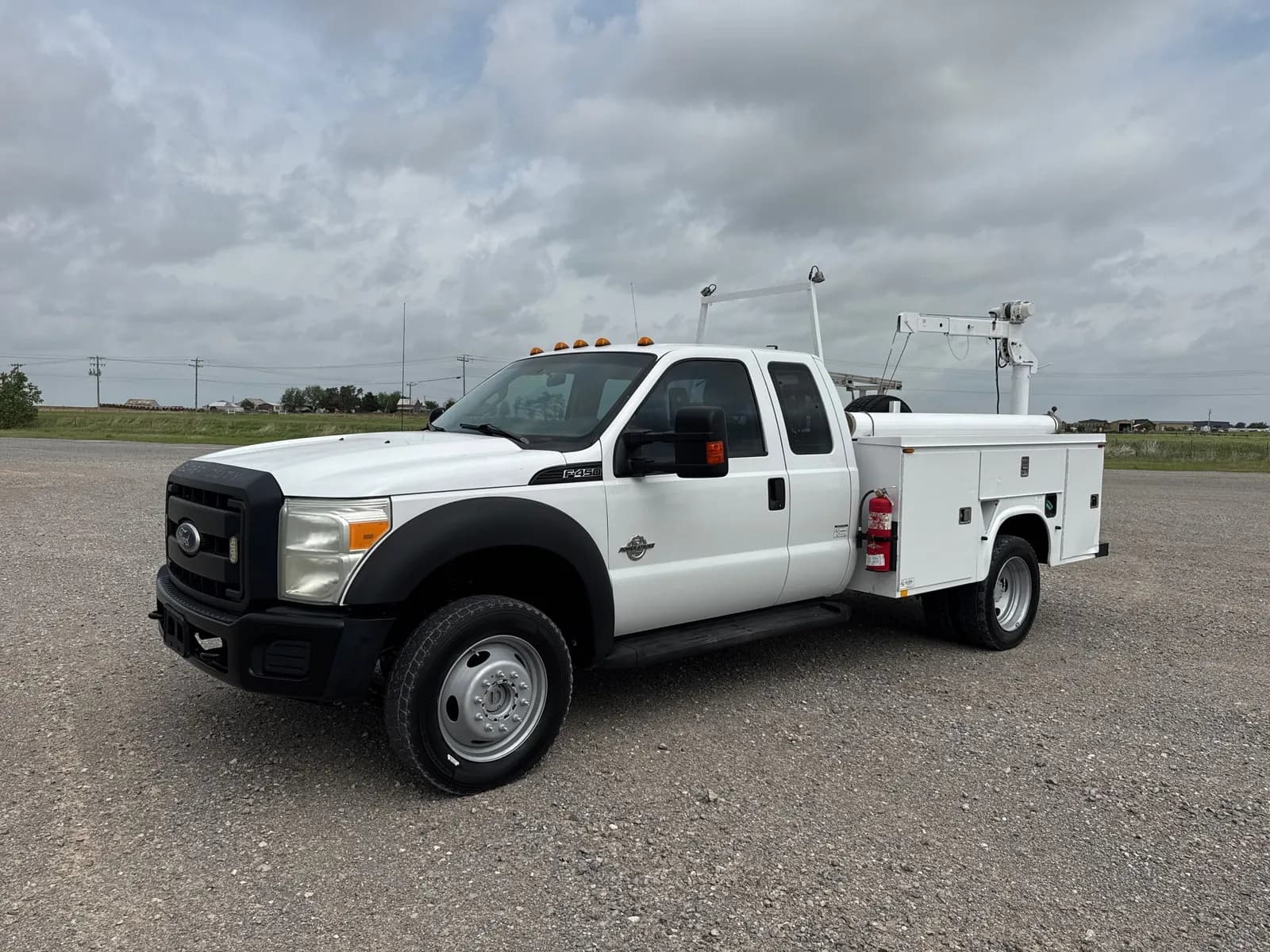2011 Ford F-450 Chassis - Crane