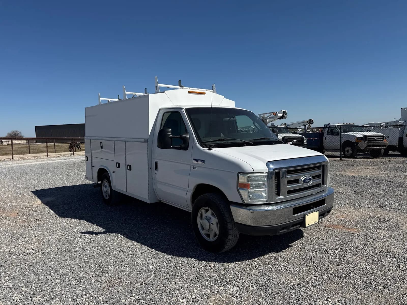 2016 Ford E-350 Cutaway - Box