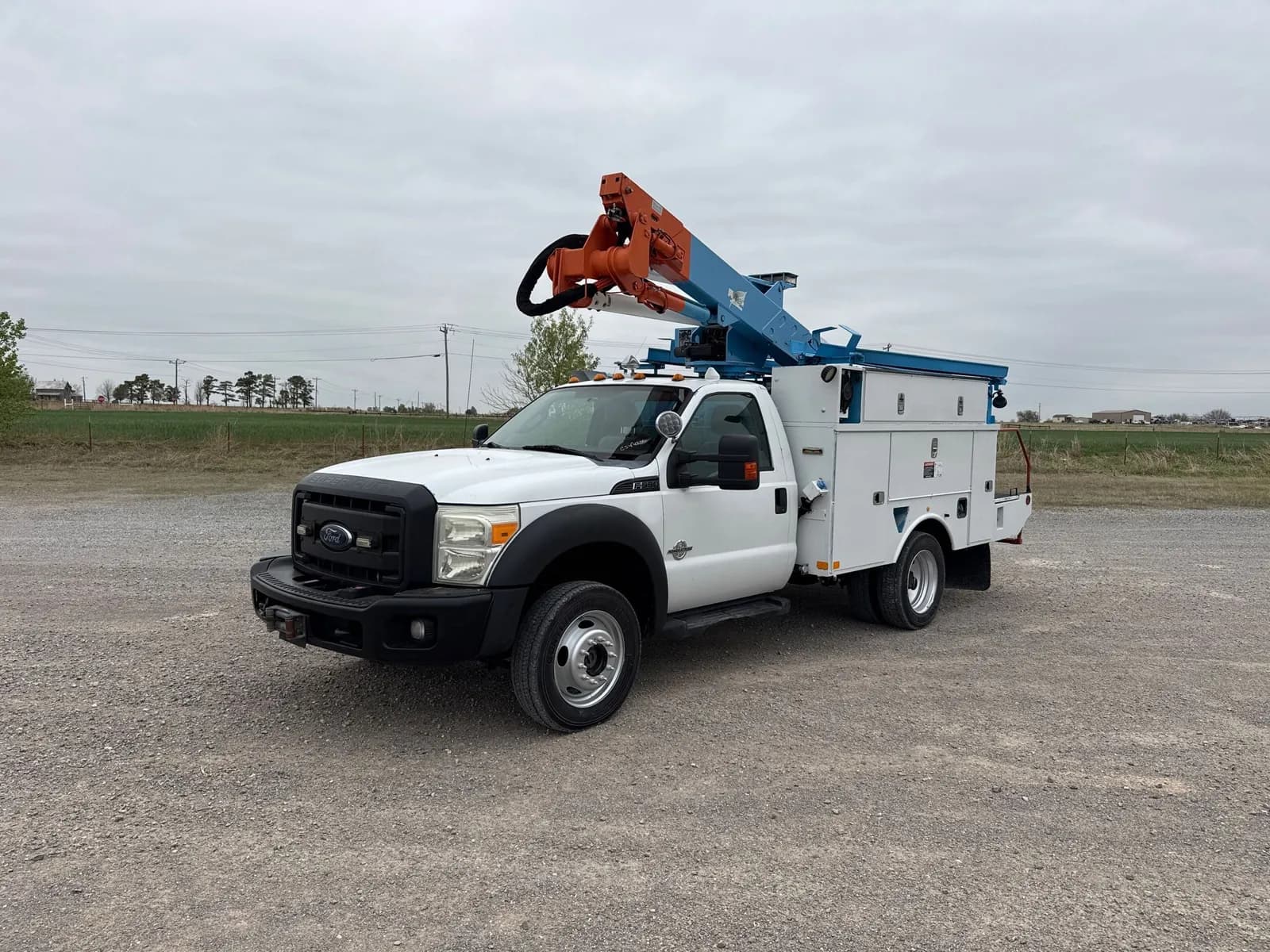 2011 Ford F-550 Chassis - Chassis
