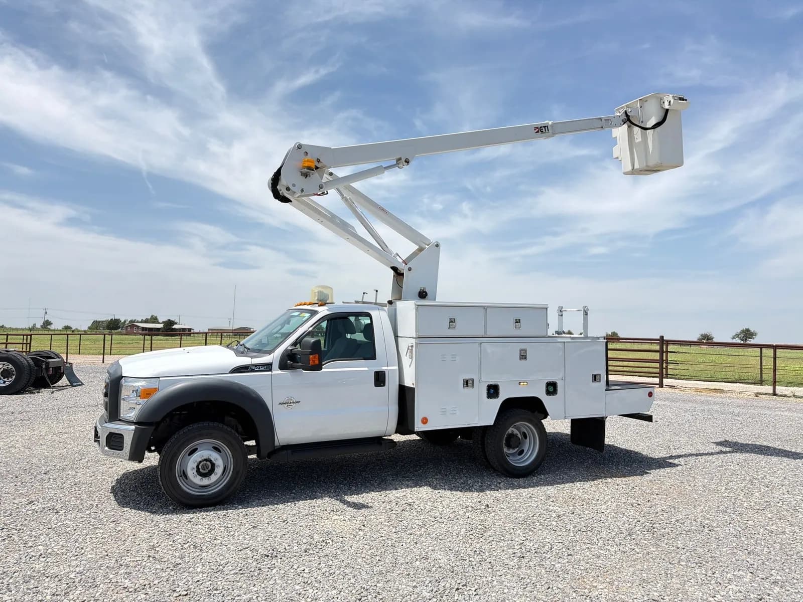 2016 Ford F-450 Chassis - Chassis