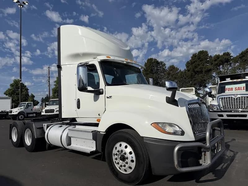2020 International LT625 - Day Cab