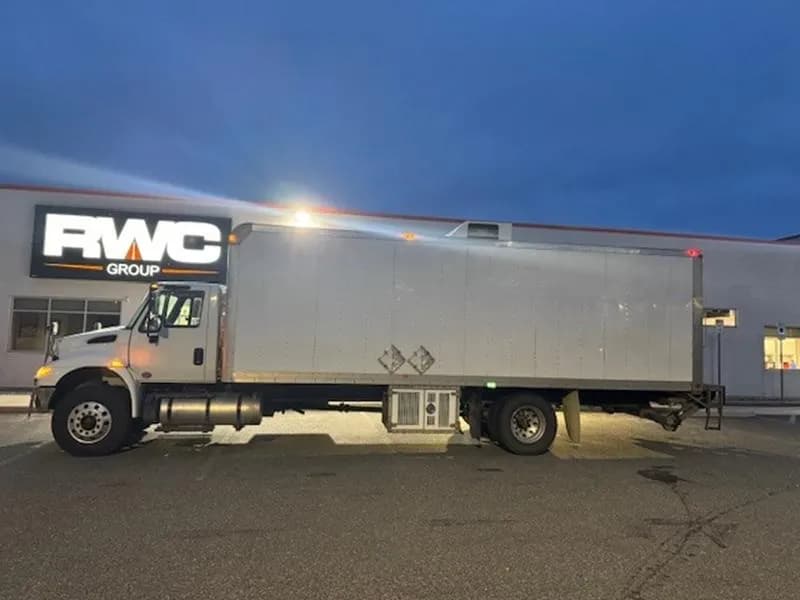 2018 International 4300 SBA - Day Cab