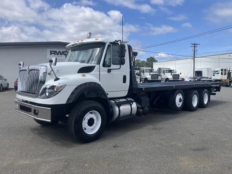 2016 International 7600 - Day Cab