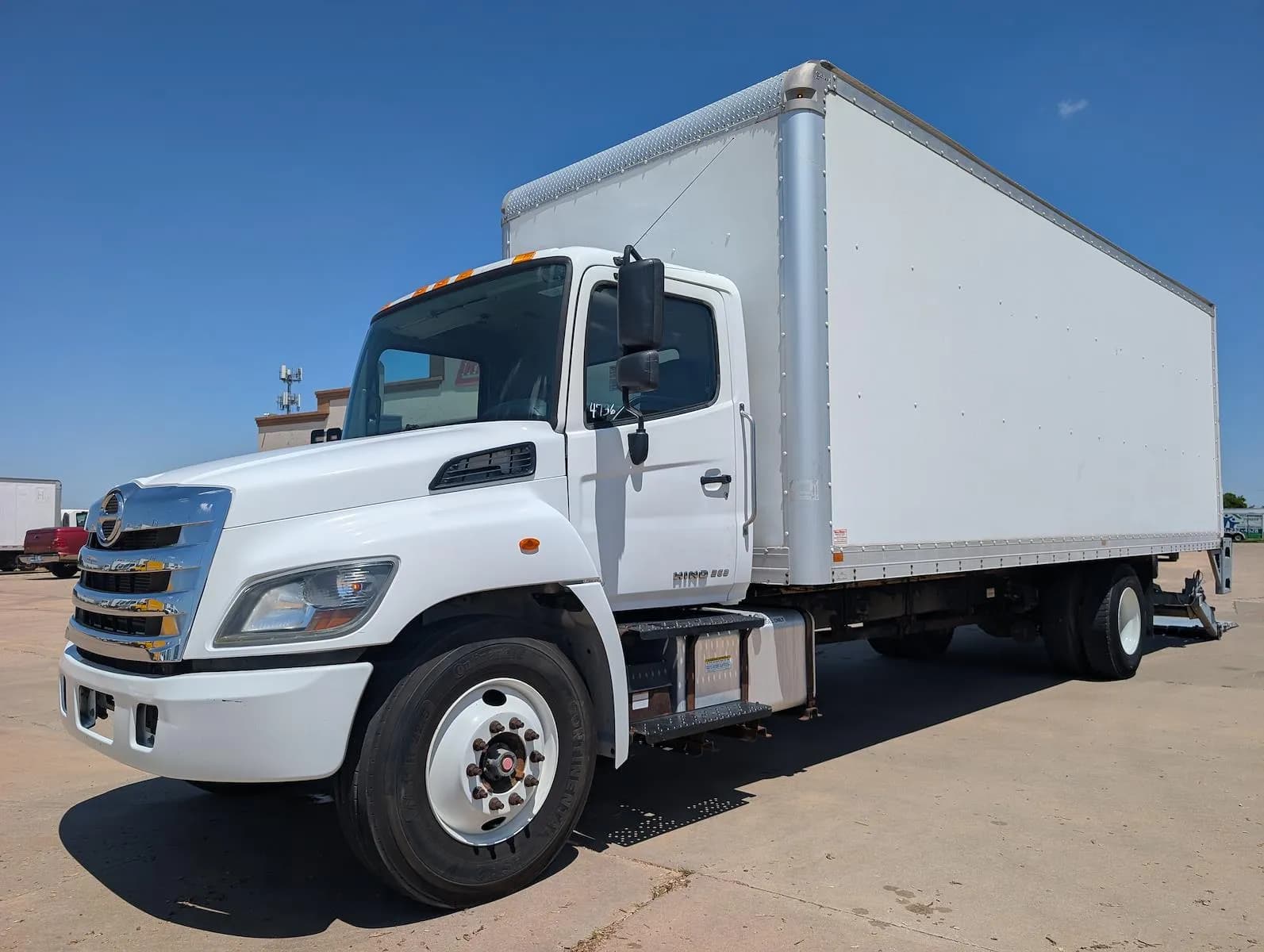 2019 Hino 268 - NON CDL - 26' - Box