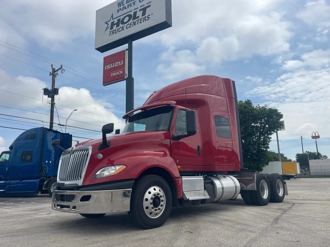 2021 International LT625