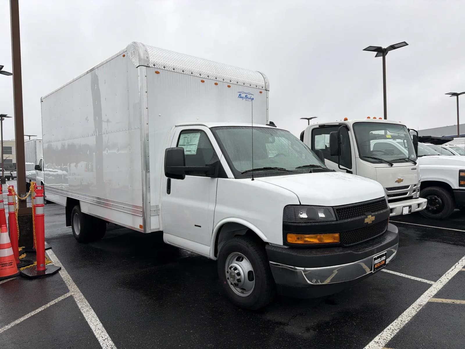 2025 Chevrolet Express 3500 - Box