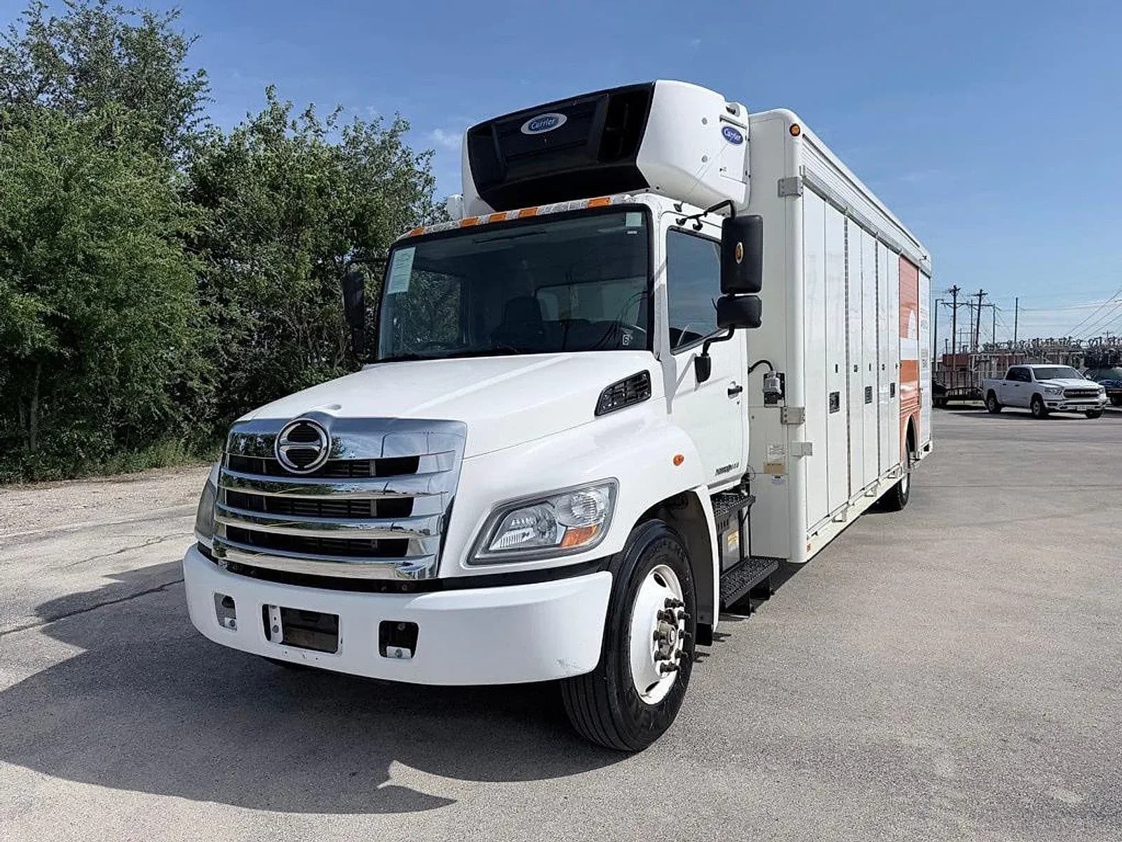 2012 Hino 338 - Refrigerated