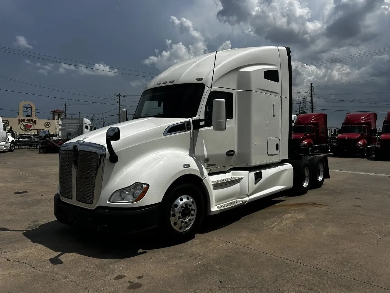 2020 Kenworth T-680 - Sleeper