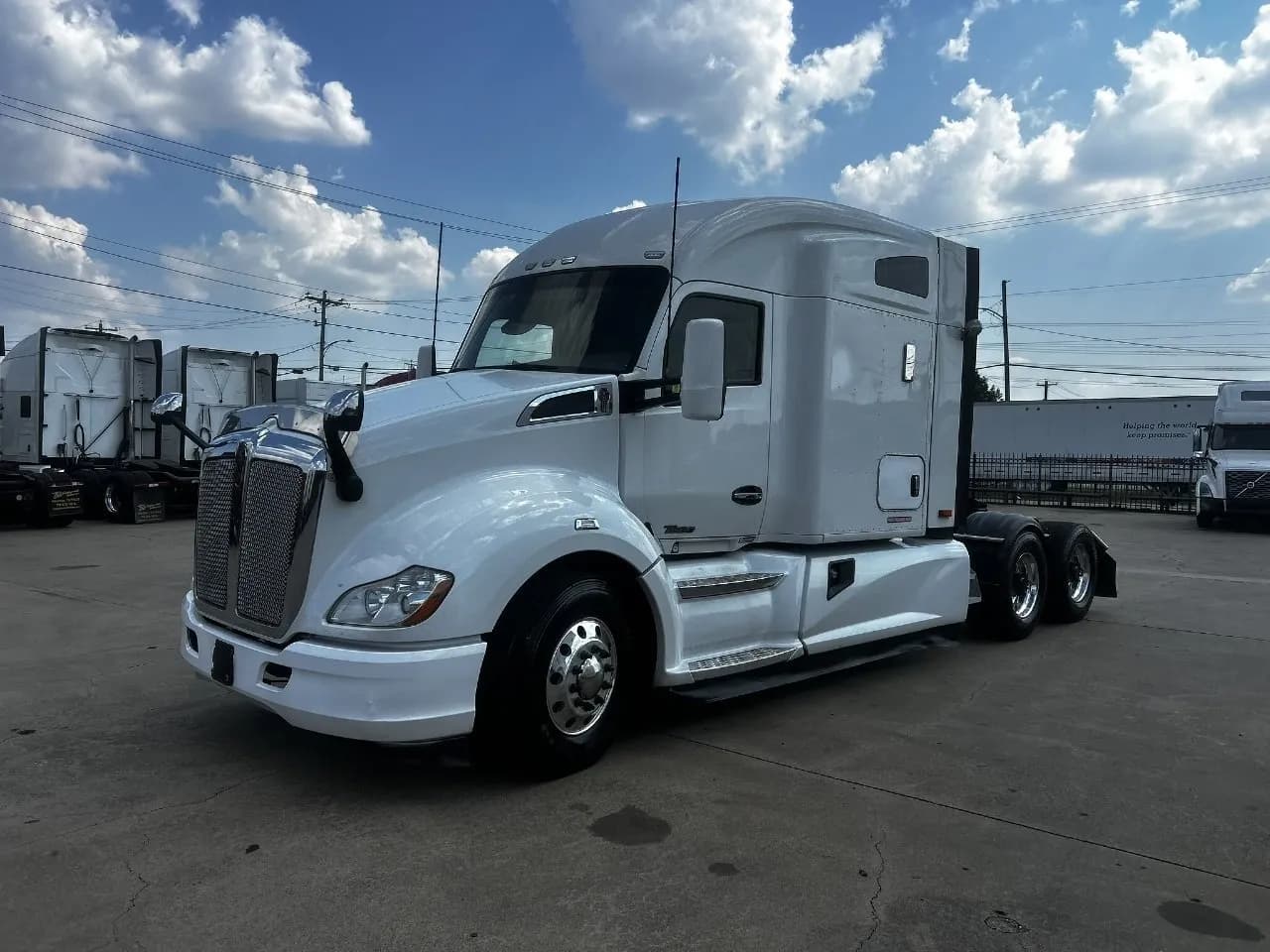 2020 Kenworth T680 - Sleeper