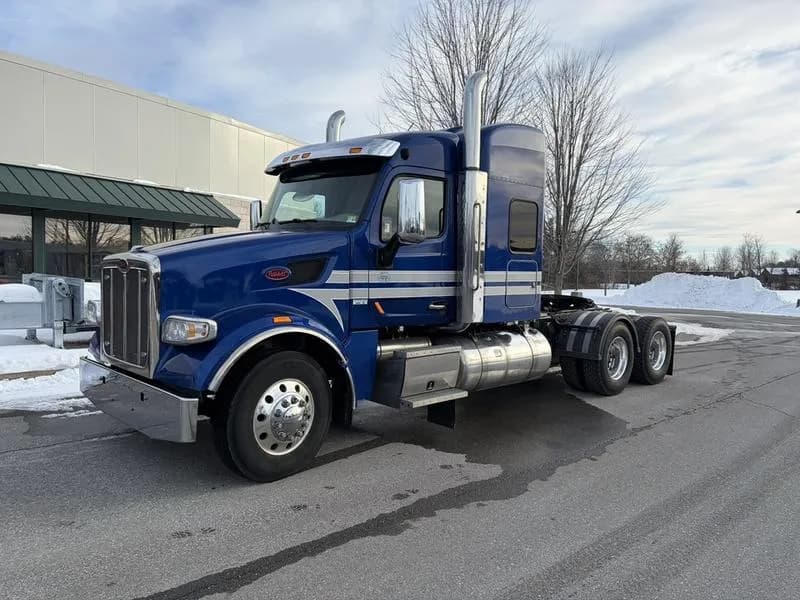2022 Peterbilt 567 - Chassis