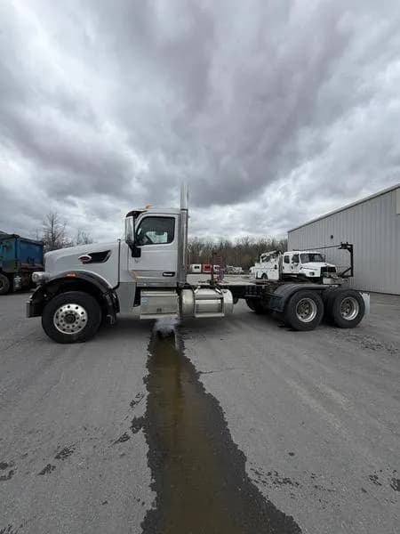 2021 Peterbilt 567 - Chassis