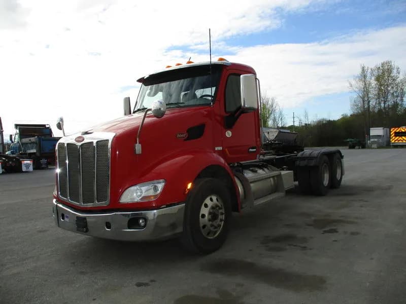2021 Peterbilt 567 - Chassis