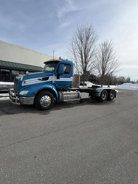 2019 Peterbilt 567 - Chassis