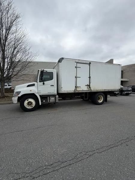 2018 Hino 268 - Dump