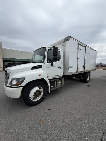 2018 Hino 268 - Dump
