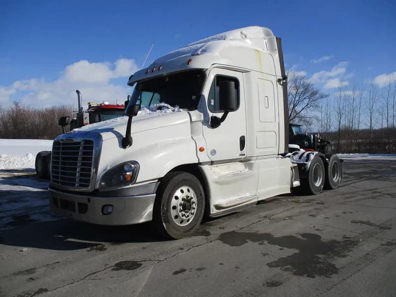 2016 Freightliner Cascadia - Dump