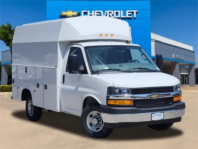 2024 Chevrolet Express 3500 - Service