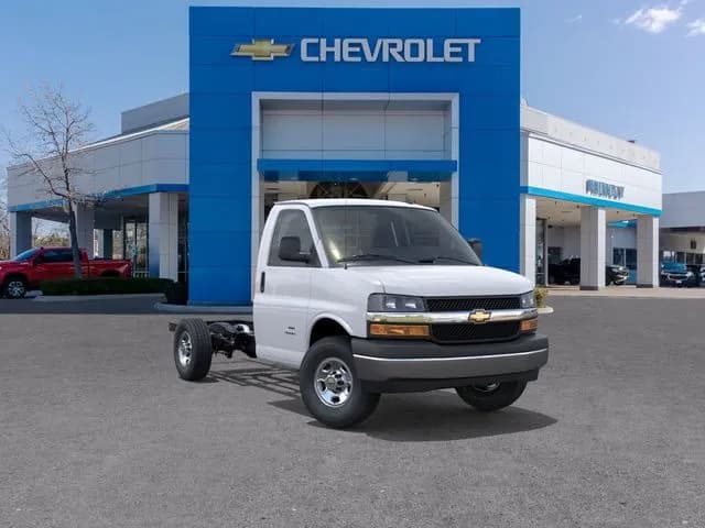 2025 Chevrolet Express 3500 - Box