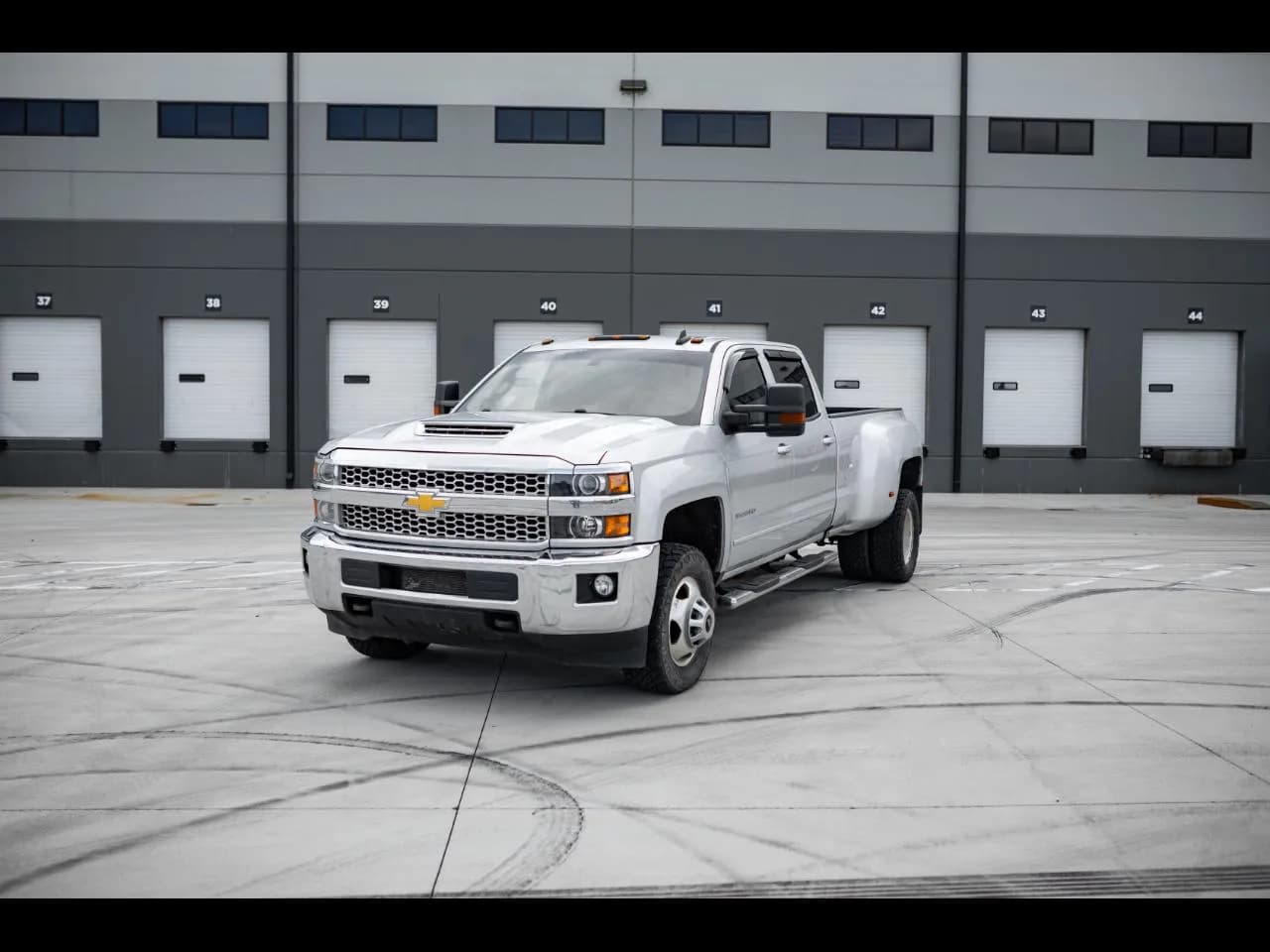 2019 Chevrolet Silverado 3500HD LT Crew Cab Long - Pickup