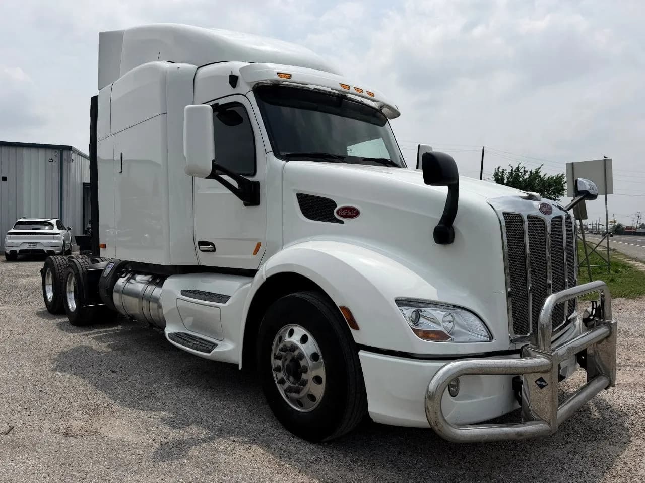 2019 Peterbilt 579 Tandem Axle - Sleeper