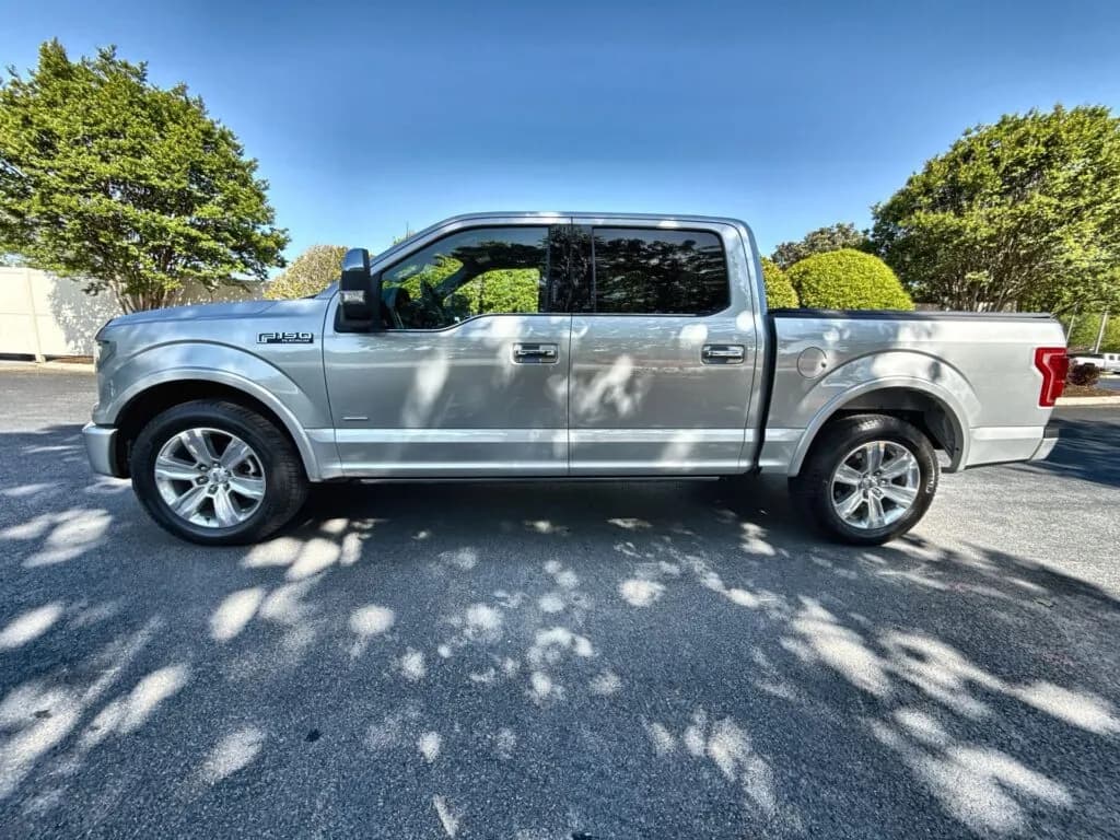 2015 Ford F-150 Platinum - Pickup
