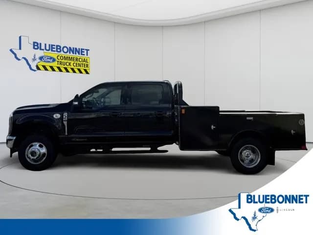 2026 Ford F-350 Crew Cab - Flatbed