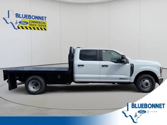 2026 Ford F-350 Crew Cab - Flatbed