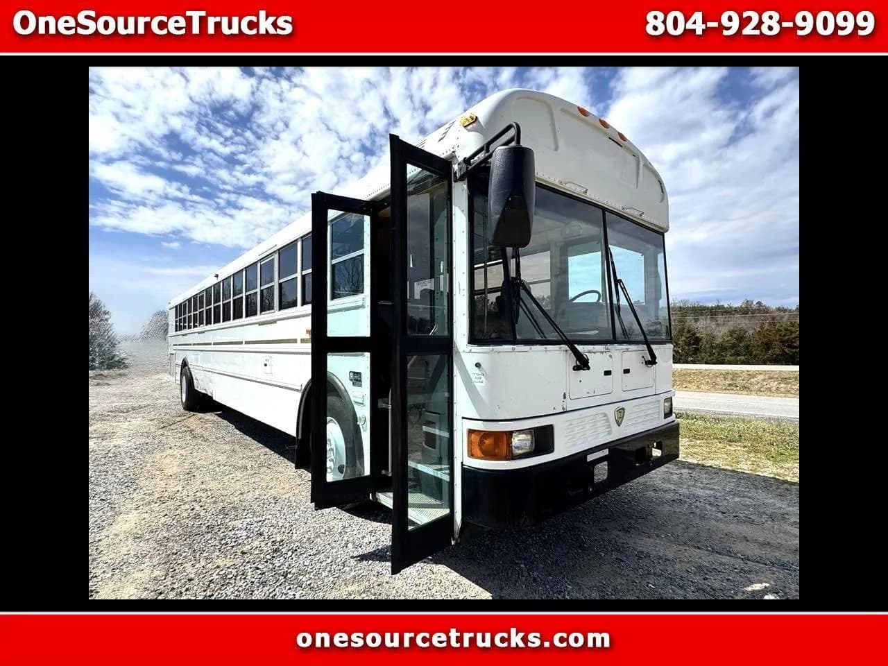 2010 International 3000 44 PASSENGER BUS - Passenger Bus / Shuttle Bus / SUV