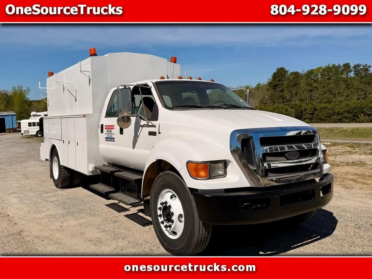2009 Ford F-750 CREW CAB 12' - Service
