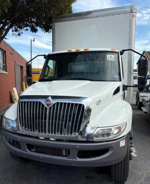2022 International MV Series Cummins B6.7 Day Cab - Day Cab