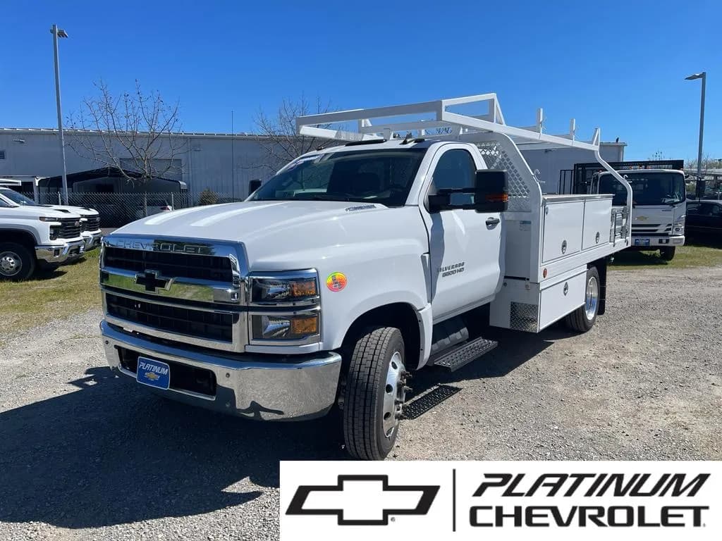 2023 Chevrolet Silverado 5500 - Pickup