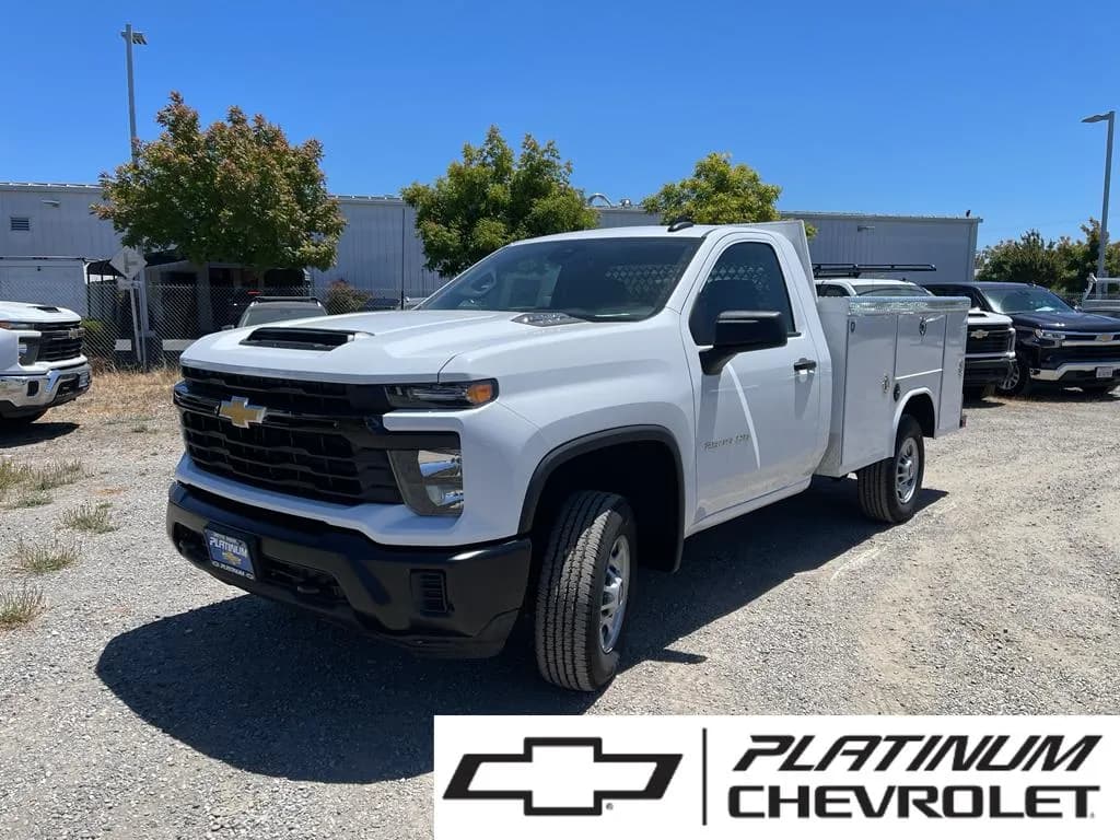 2025 Chevrolet Silverado 2500 - Service