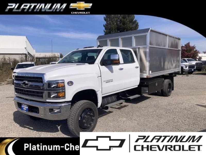 2023 Chevrolet Silverado 6500 Crew Cab - Chipper Trailers / Chipper Trucks