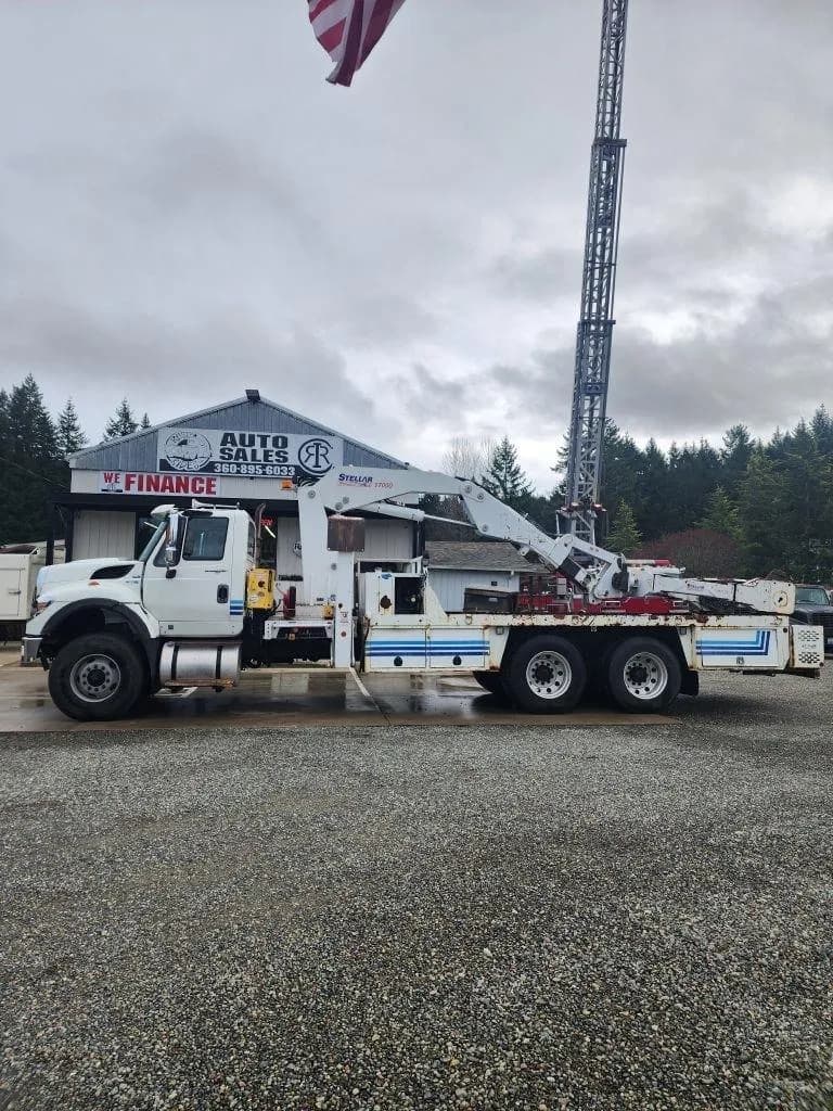 2013 International WorkStar 7400 Industrial Tire Truck