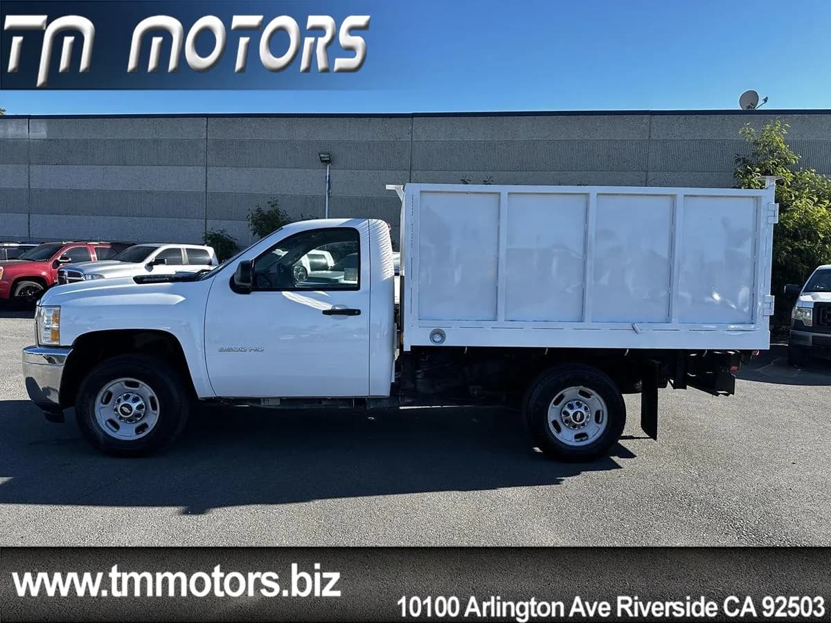 2012 Chevrolet Silverado 2500HD - Stake