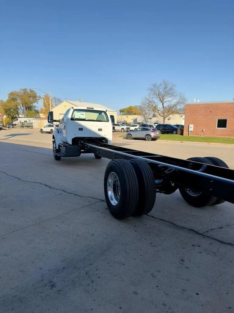 2026 Ford F-650 - Chassis