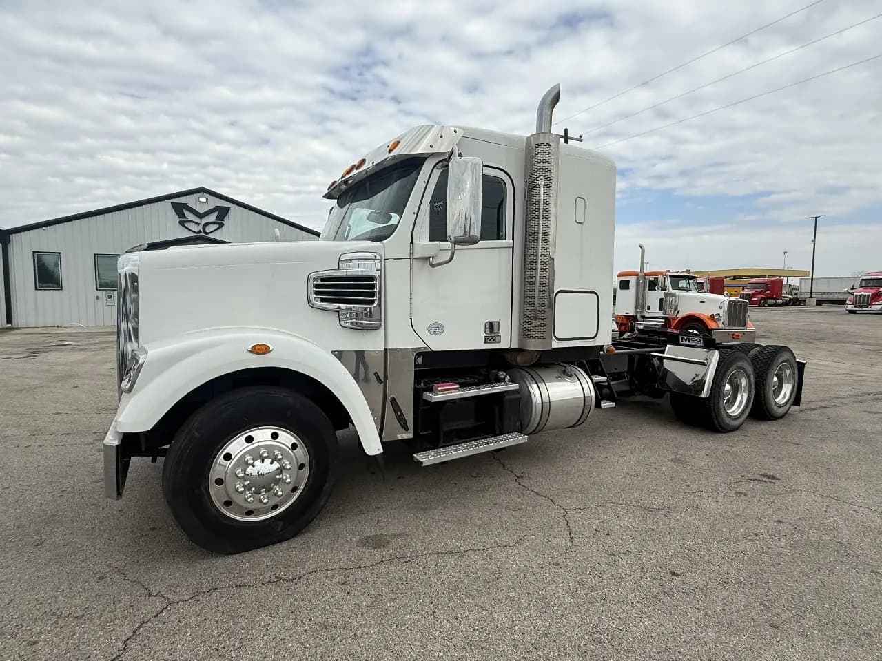 2015 Freightliner Coronado - Sleeper