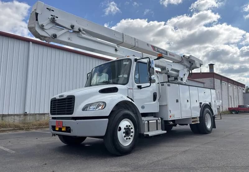 2020 Terex TC55 / Freightliner M2 - - Bucket