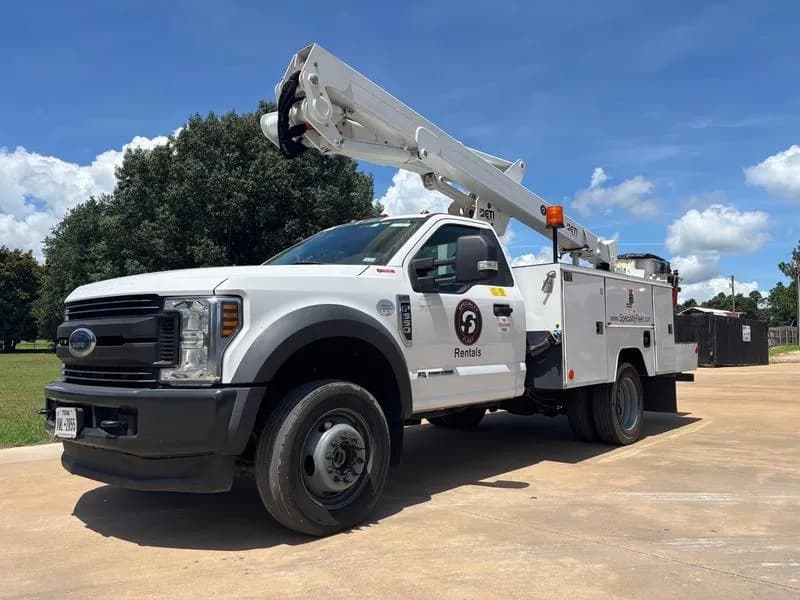 2019 Ford F550 - Bucket