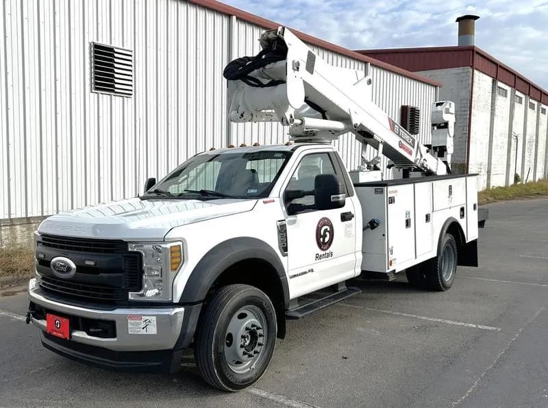 2018 Ford F550 - Bucket