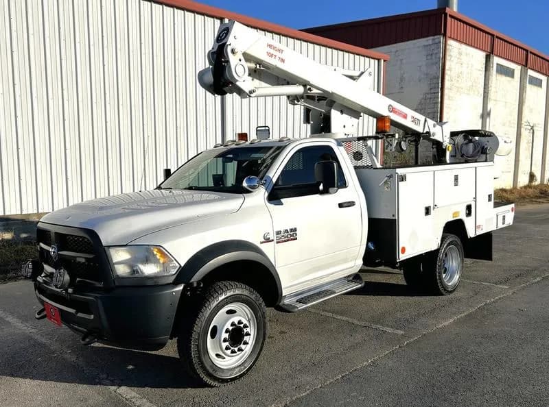 2016 Ram 5500 - Bucket
